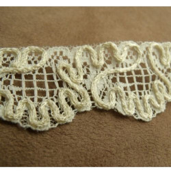 broderie VINTAGE écru et...