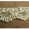 broderie VINTAGE écru et blanche en 3D 3 cm