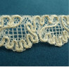 broderie VINTAGE écru et blanche en 3D 3 cm