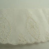 broderie sur soie blanc cassé 8 cm /hauteur de broderie  6 cm