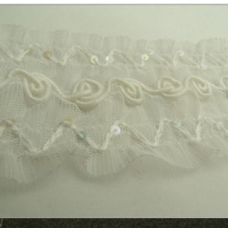 broderie blanche sur maille 6 cm/hauteur de broderie:4 cm
