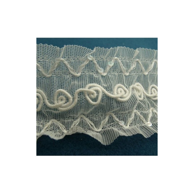 broderie blanche sur maille 6 cm/hauteur de broderie:4 cm