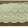 BRODERIE ANGLAISE VINTAGE écru 6 cm/hauteur de broderie 4 cm