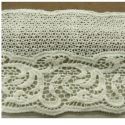 BRODERIE COTON blanc cassée...