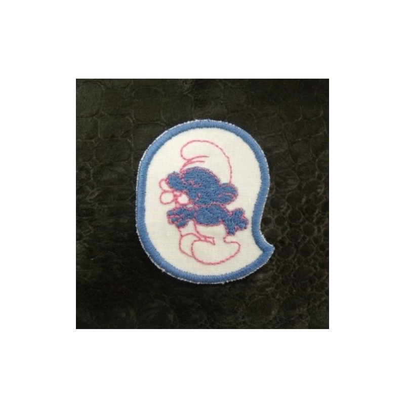 écusson thermocollant- motif: STROUMPH: bleu- rose sur fond blanc , largeur 4cm sur hauteur 5cm