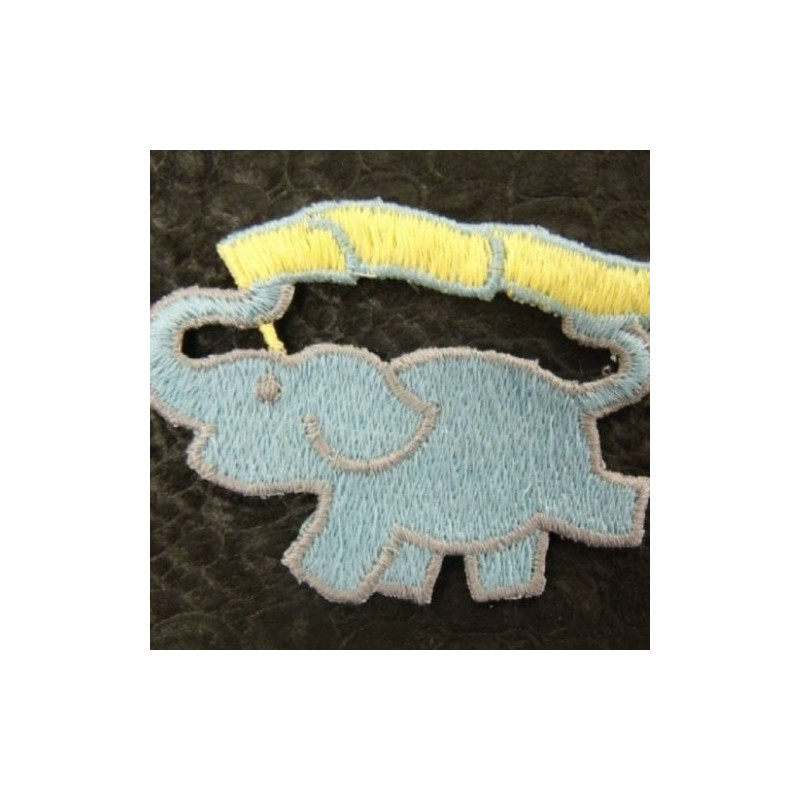 écusson thermocollant motif: ELEPHANT bleu  gris et jaune  largeur 6cm sur hauteur 5cm