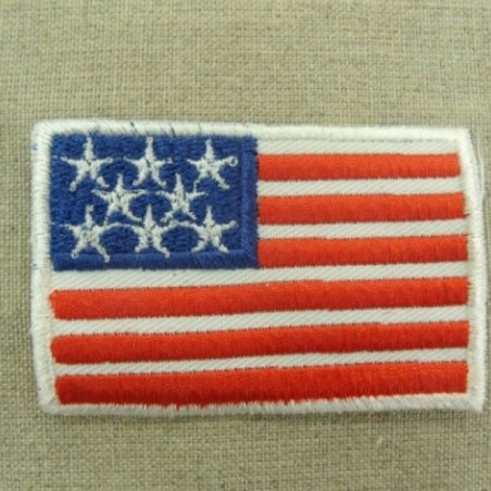 écusson drapeau américain thermocollant blanc rouge bleu motif étoile argent , largeur 6,5cm sur hauteur 4,5cm