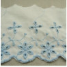 BRODERIE ANGLAISE  COTON  FOND BLANC bleu 7 cm /hauteur de broderie:5 cm