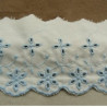 BRODERIE ANGLAISE  COTON  FOND BLANC bleu 7 cm /hauteur de broderie:5 cm