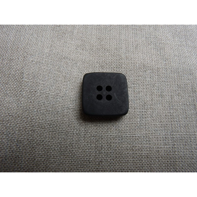 bouton carré a 4 trous - noir