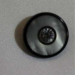 bouton acrylique noir nacré un strass central, 20 mm, super résistant et très décoratif