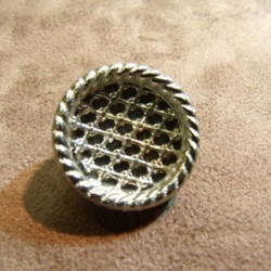 BOUTON A QUEUE METAL...