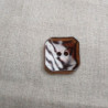 bouton carré acrylique à queue à 2 trous  marron transparent 23 mm