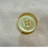 BOUTON POLYESTER JAUNE à 4 trous,26 mm,de belle qualité