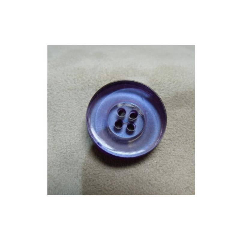 BOUTON POLYESTER VIOLET A 4 TROUS,26 mm,de belle qualité
