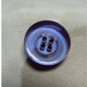 BOUTON POLYESTER VIOLET A 4 TROUS,26 mm,de belle qualité