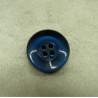 BOUTON POLYESTER  à 4 trous de belle qualité