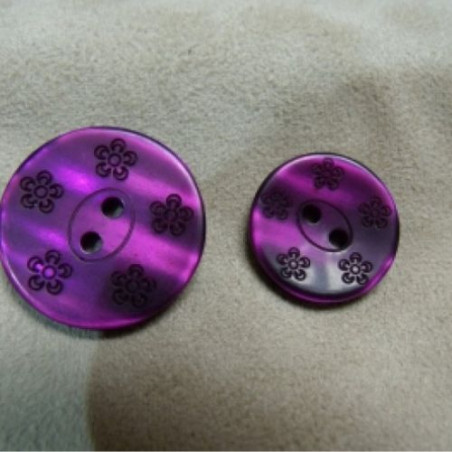 BOUTON ACRYLIQUE MOTIF FLEURS VIOLET,de belle qualité