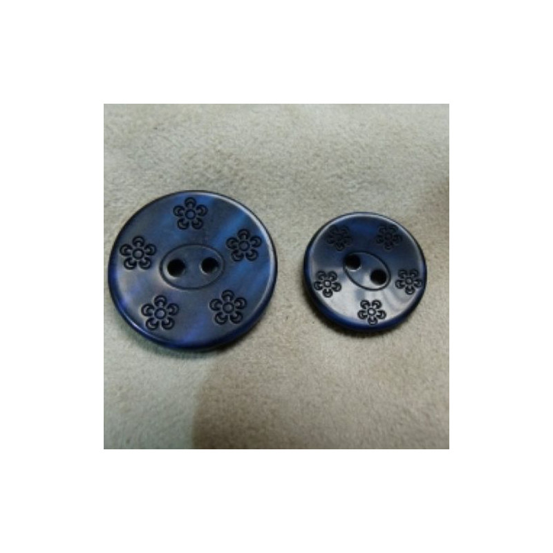 BOUTON ACRYLIQUE MOTIF FLEURS BLEU MARINE,de belle qualité