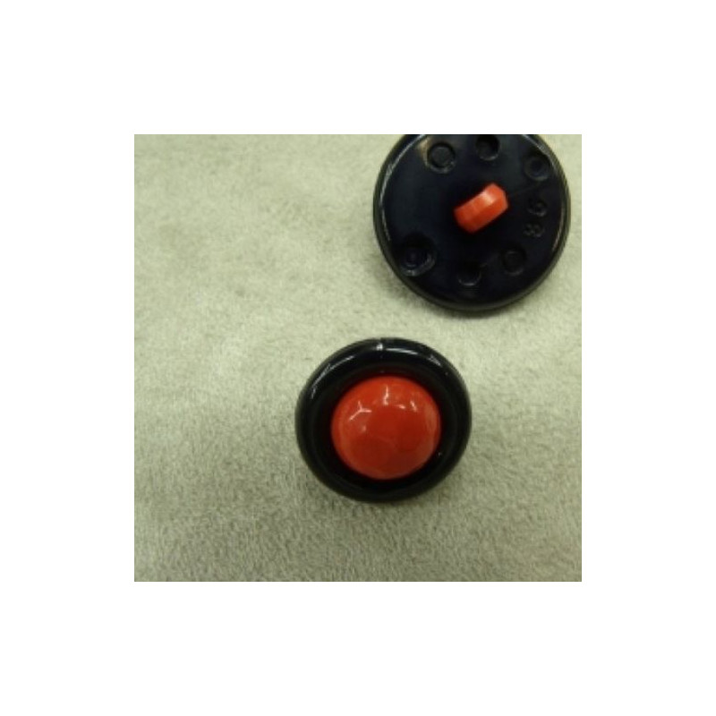 bouton acrylique bicolore composé  noir et rouge, 17 mm, de belle qualité