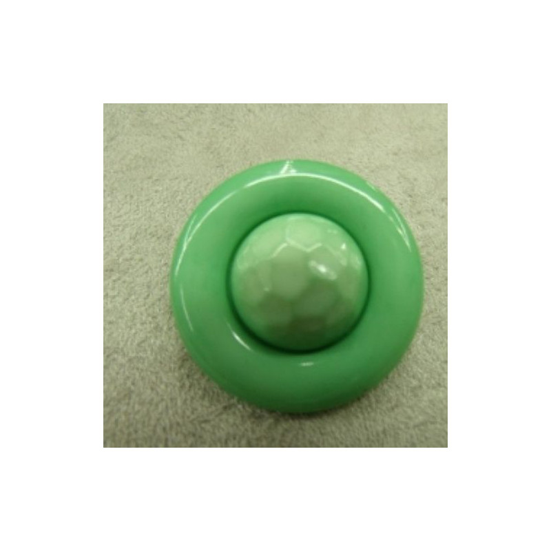 bouton acrylique composé sur fond vert, 28 mm,de belle qualité