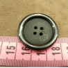 bouton acrylique noir  a 4 trous, 28 mm de belle qualité