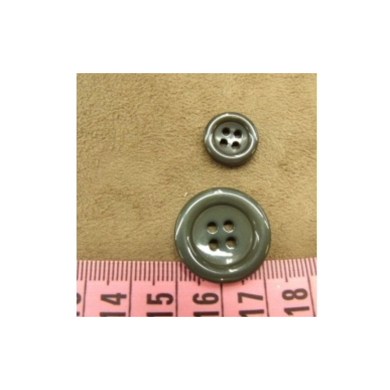 bouton acrylique gris foncé  à 4 trous