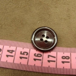 bouton acrylique à 4 trous 20 mm