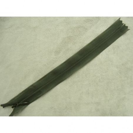 fermeture invisible 20 cm