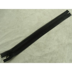 fermeture invisible 22 cm