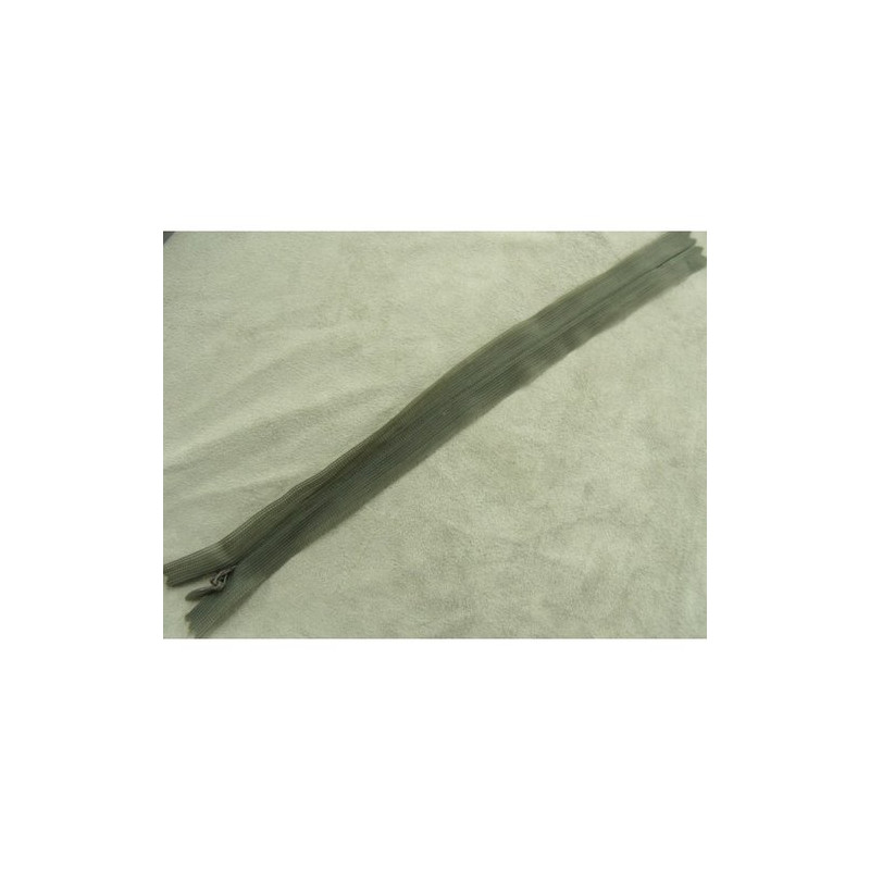 fermeture invisible 22 cm