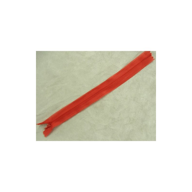 fermeture invisible 22 cm