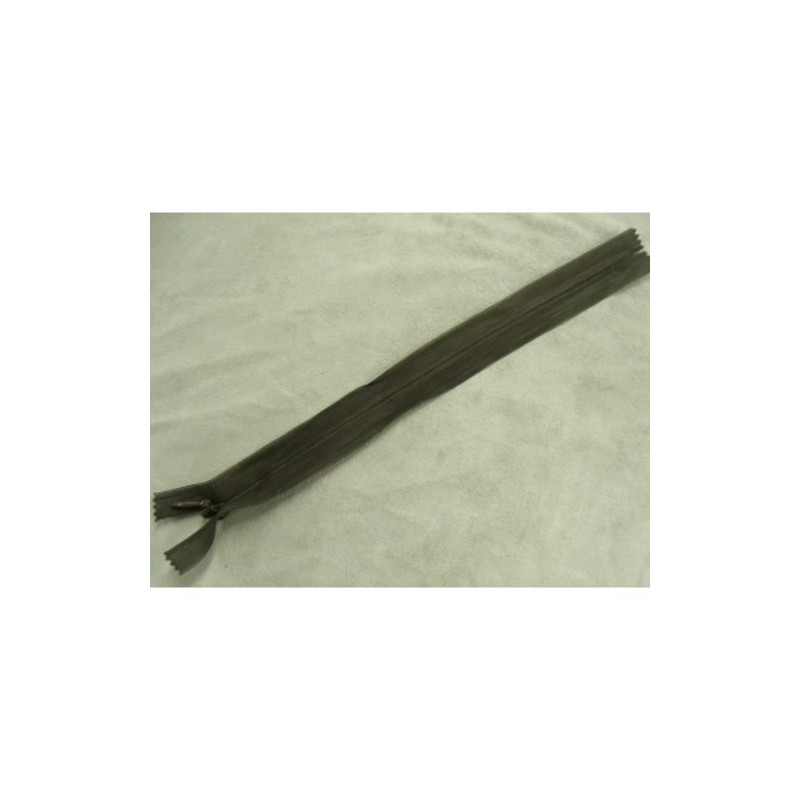 fermeture invisible 22 cm