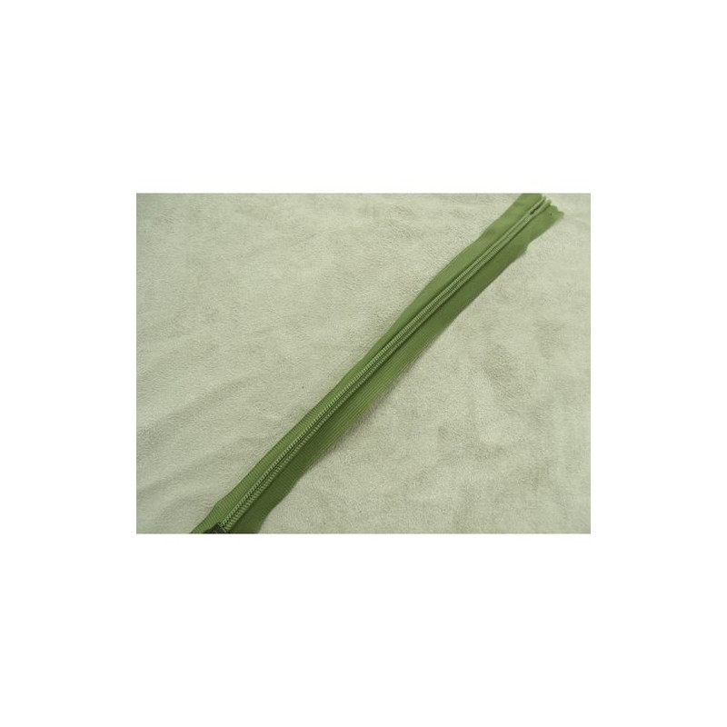 fermeture invisible 22 cm