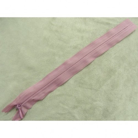 fermeture invisible 22 cm