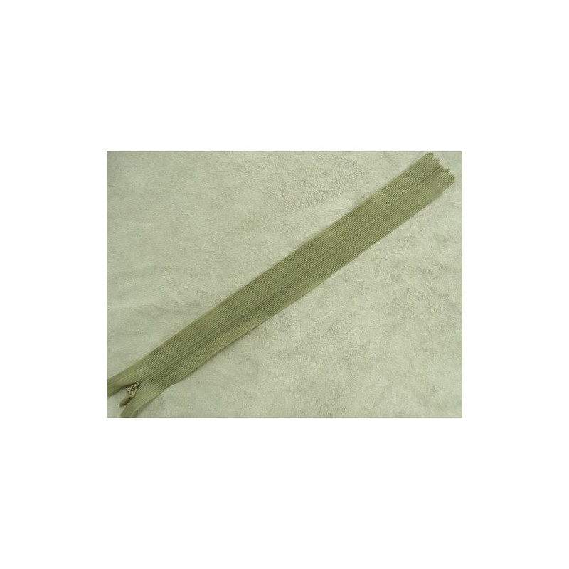 fermeture invisible 22 cm
