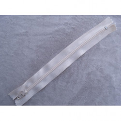 fermeture a glissiere 18 cm
