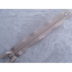 fermeture a glissiere 18 cm