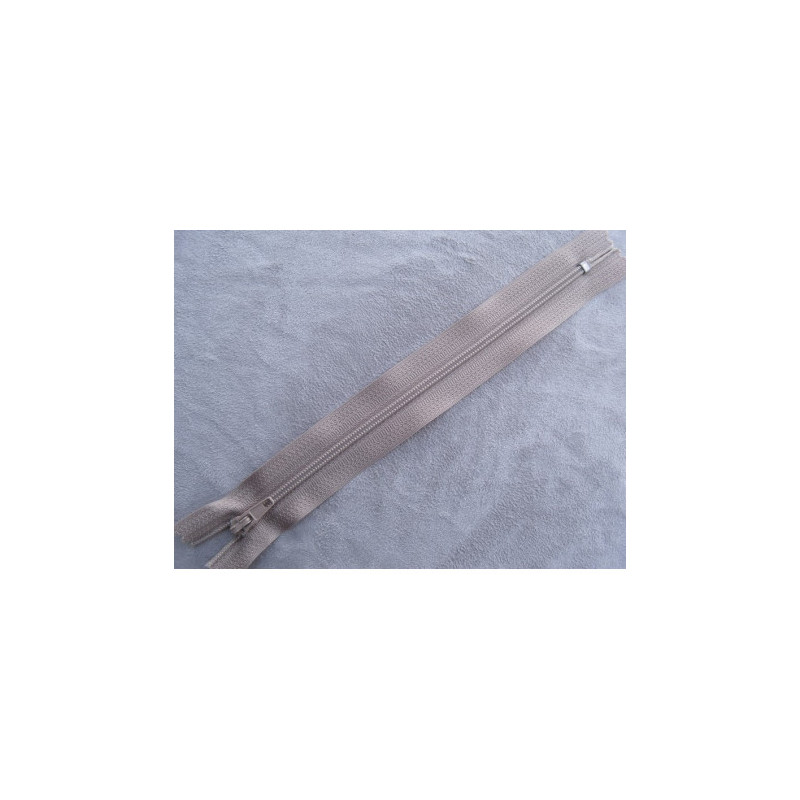 fermeture a glissiere 18 cm