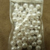 PERLES ACRYLIQUE Blanche  légèrement rose -0,6 cm pour bijoux