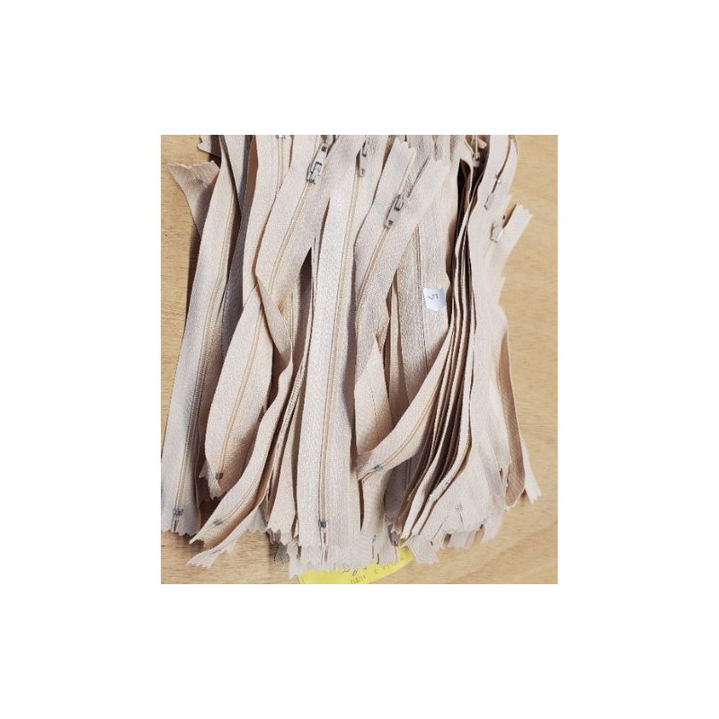 DESTOCKAGE  DE 100 FERMETURE A GLISSIERE 20 CM