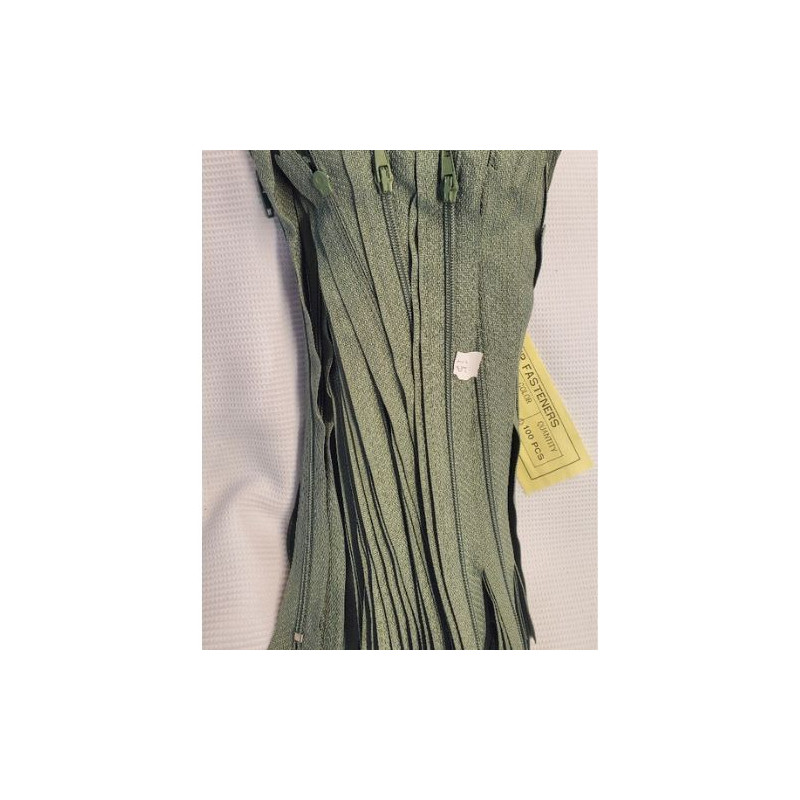 DESTOCKAGE  DE 100 FERMETURE A GLISSIERE 20 CM