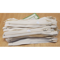 DESTOCKAGE  DE 100 FERMETURES A GLISSIERE BEIGE CLAIR 18 CM