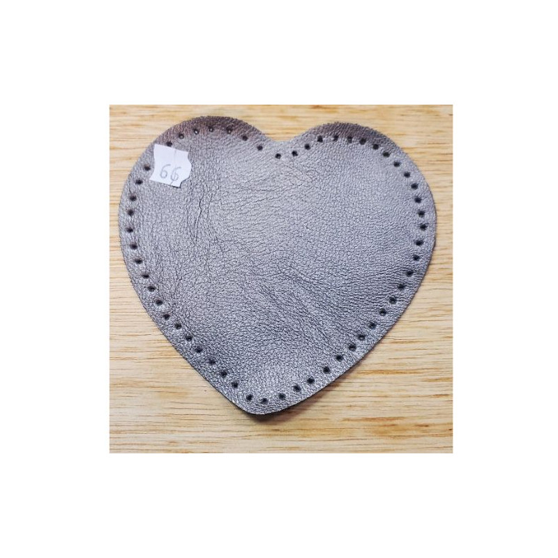 PETITE COUDIERE POLYESTER/ MOTIF COEUR LARGEUR 10 CM /HAUTEUR 10 CM