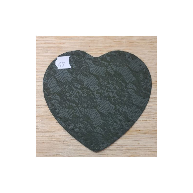 PETITE COUDIERE SIMILI DAIM MOTIF COEUR LARGEUR 10 CM /HAUTEUR 10 CM