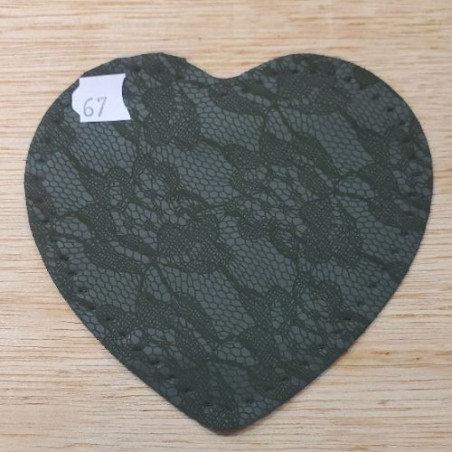 PETITE COUDIERE SIMILI DAIM MOTIF COEUR LARGEUR 10 CM /HAUTEUR 10 CM