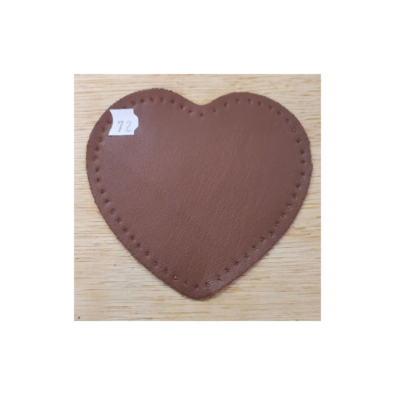 COUDIERE SIMILI CUIR MOTIF COEUR LARGEUR 10 CM /HAUTEUR 10 CM
