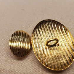 Bouton bijou en métal doré longueur 18 mm x largeur 13 mm
