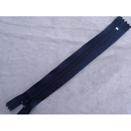 FERMETURE A GLISSIÈRE NON SÉPARABLE –18cm- BLEU MARINE FERMETURE A GLISSIÈRE NON SÉPARABLE –18cm- BLEU MARINE