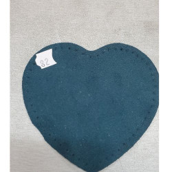 petite coudiere simili daim motif coeur largeur 10 cm /hauteur 10 cm
